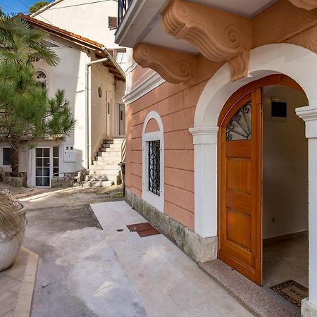 Beautiful Apartment House On The Seaside 伊卡 外观 照片