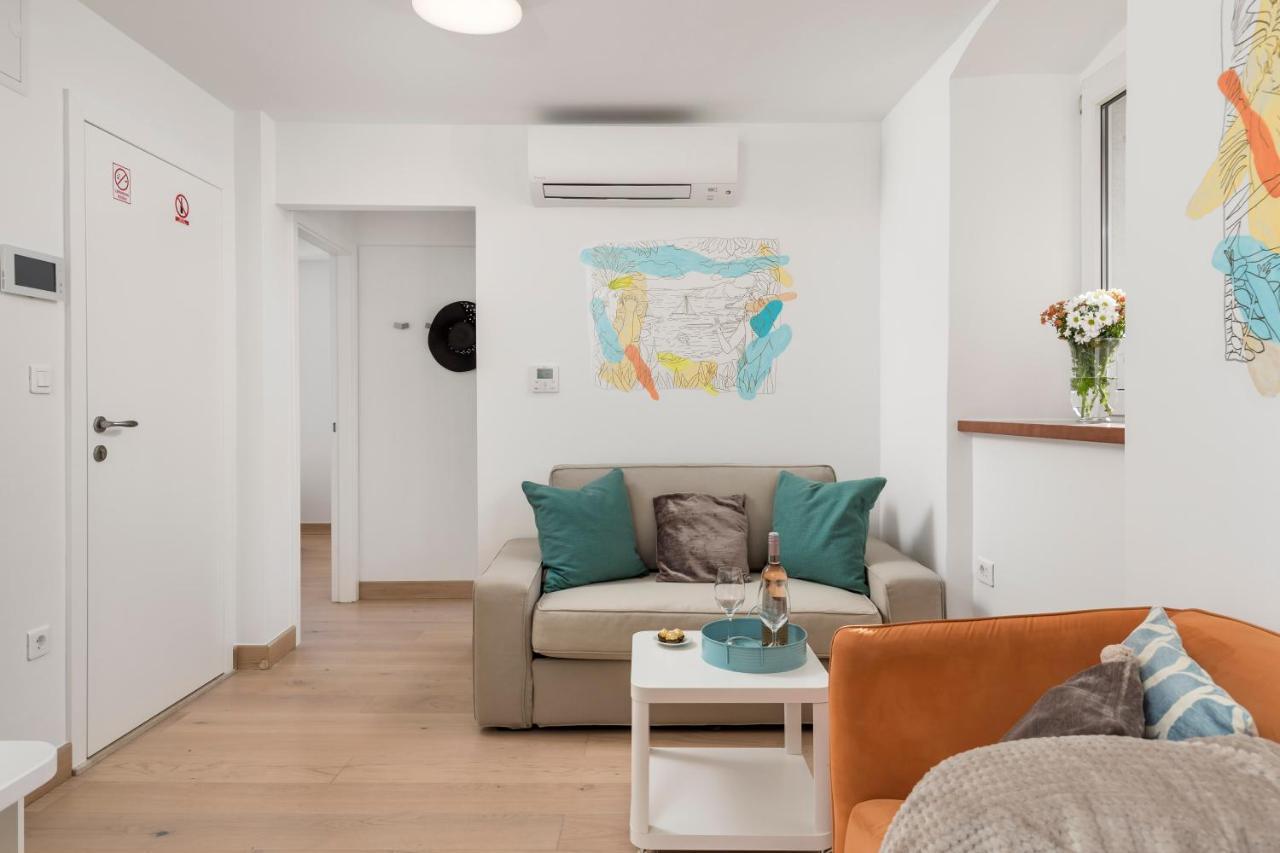 Beautiful Apartment House On The Seaside 伊卡 外观 照片